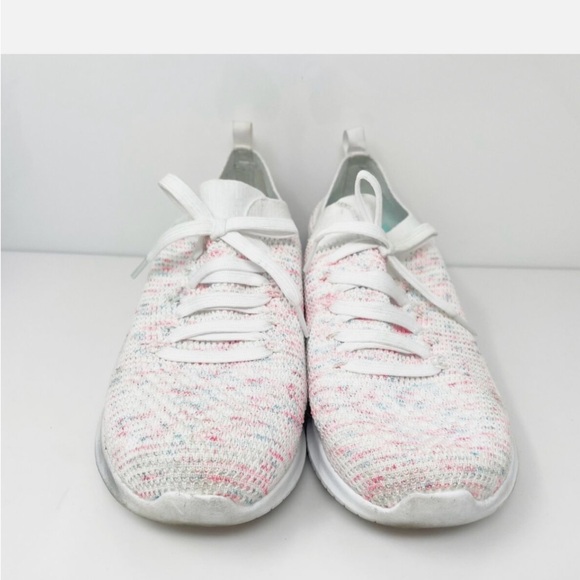 Womens Ultra
Flex Happy Day 13101
White Running Shoes
Sneakers Pet/Smoke Free - Picture 1 of 4